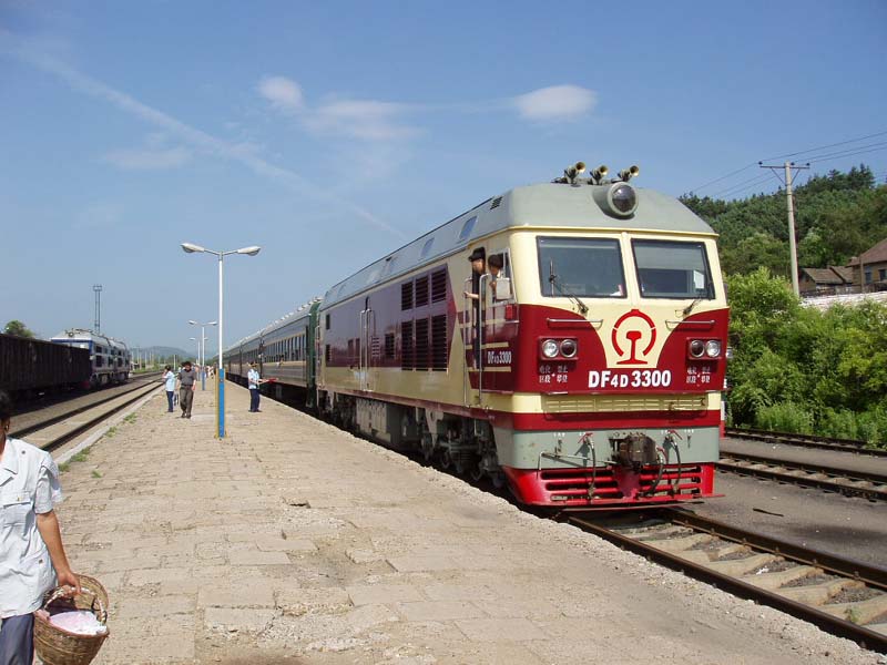 DF4D 3300.jpg